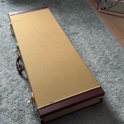 Generic Hard Case For Electric Guitar Strat Or Tele.