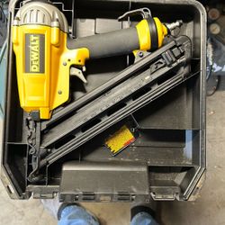 DEWALT DEWALT Pneumatic 