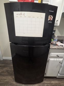 Frigidaire 5' Fridge