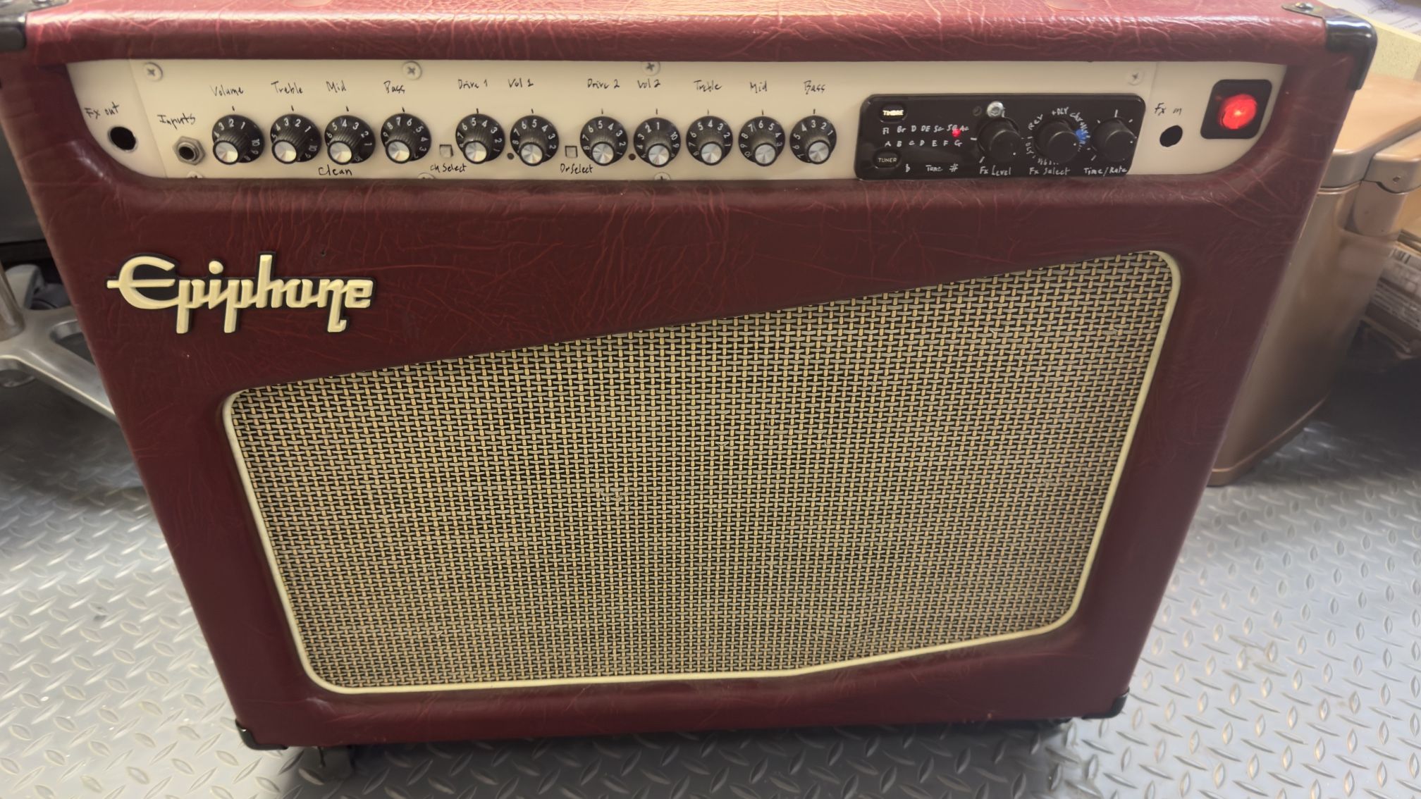 Retro Guitar Cabinet + 12 Inch - Epiphone Speaker