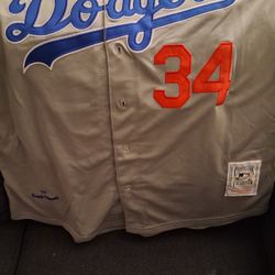 FERNANDO VALENZUELA THROWBACK 