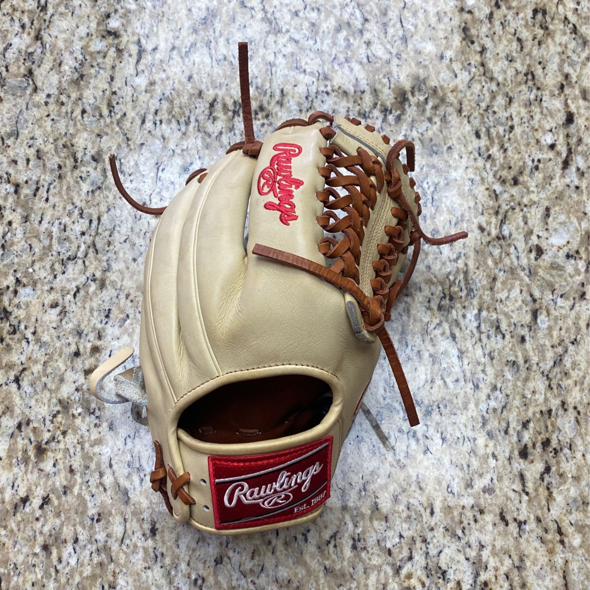 Rawlings Baseball Glove 