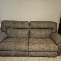 Reclining sofa