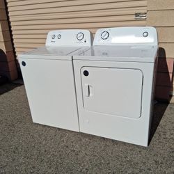 Amana Matching Set Washer And Gas Dryer By Whirlpool Corporation Excellent Working Condition