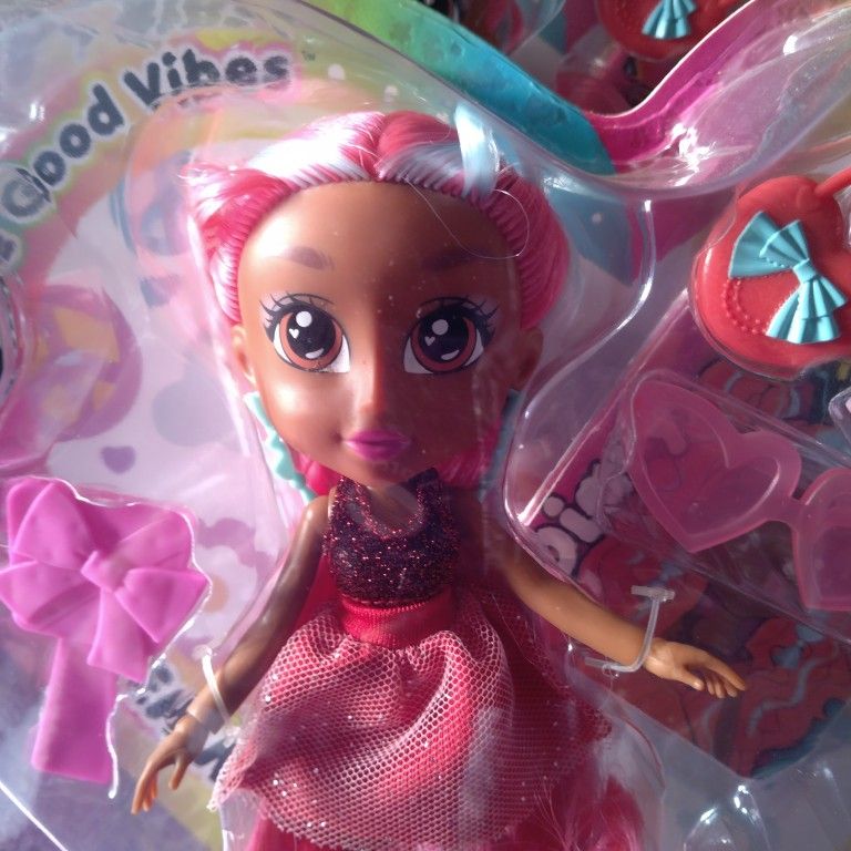 Vibe Girls Fashion Doll Emma