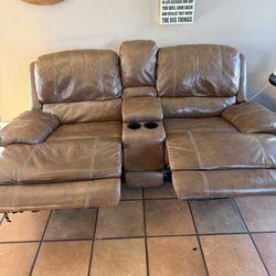 Recliner love seat