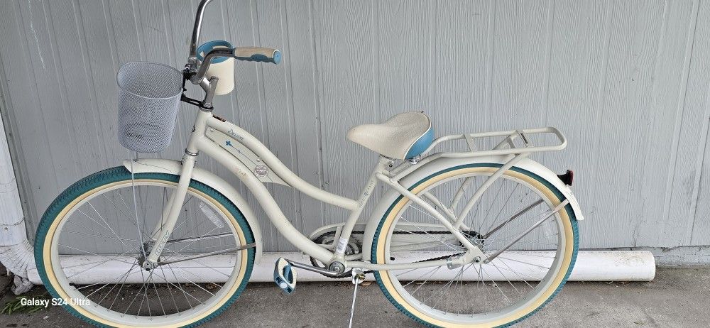 26" Bikes And Bike Trailer