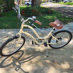 Electra Townie 7D Women's Cruiser