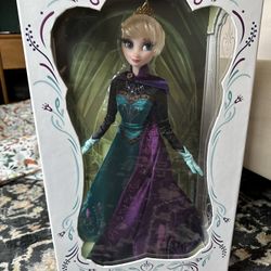 RARE limited Edition Coronation Elsa 17” Disney Doll