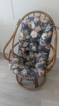 Rattan Swivel Papasan Chair with Floral Cushion