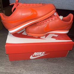 WOMENS CLASSIC CORTEZ PREMIUMS “TEAM ORANGE”