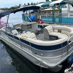 Pontoon Boat with Trailer and Yamaha 150HP
