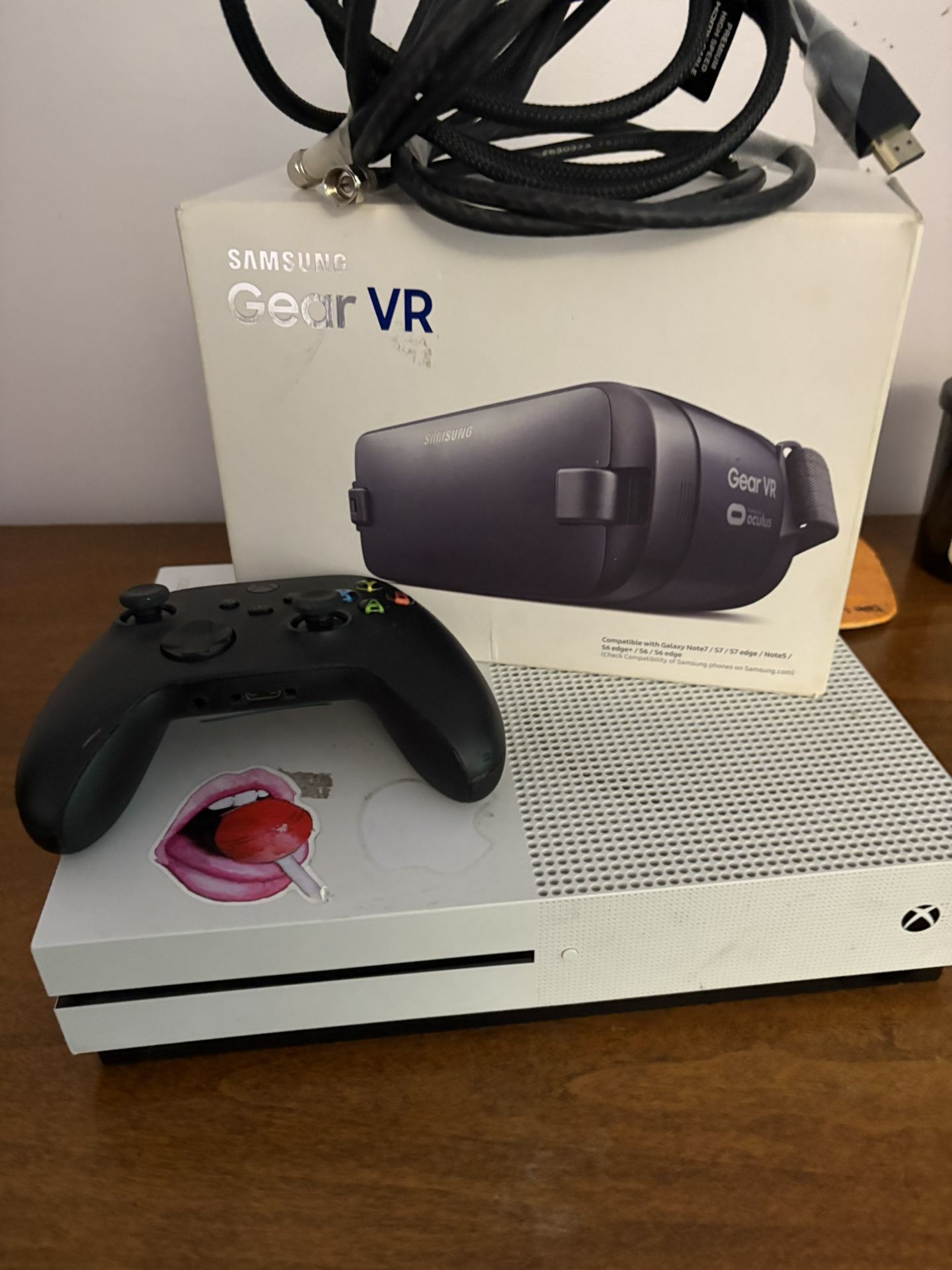 Samsung VR Set & Xbox One S