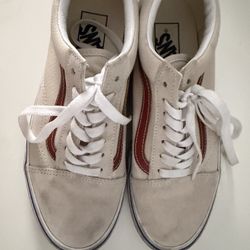 Vans Old Skool Cream & Red Sneakers – Women’s 7 / Men’s 5.5