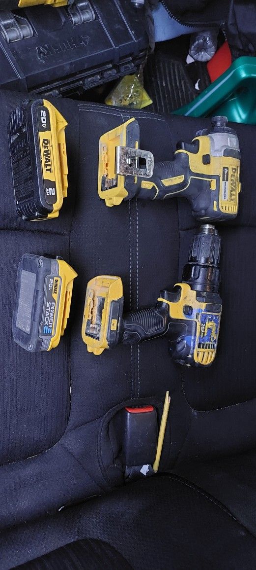 two drills with batteries in good condition