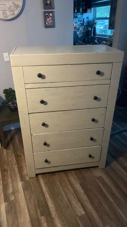 Dresser