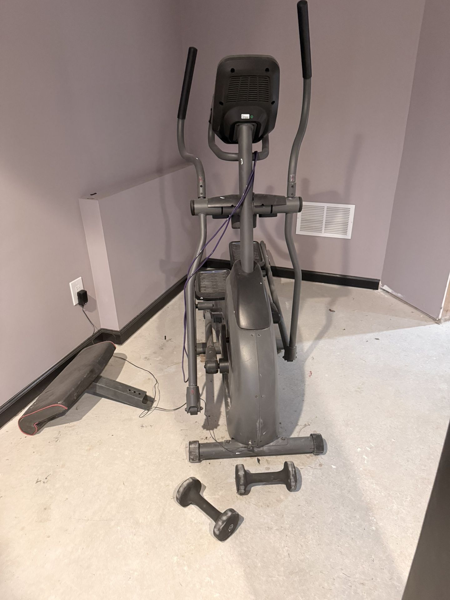 Horizon Fitness Elliptical Trainer – Great Condition – Smooth, Quiet, Full-Body Workout