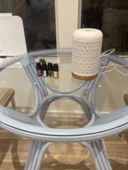 Air Diffuser And Oils 