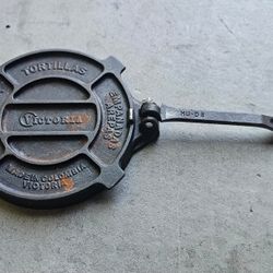 Victoria Cast Iron Tortilla Press