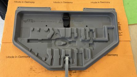 Bmw E34 5 Series Tool Tray Box No Tools ‘ Don’t Ask If Still Available’