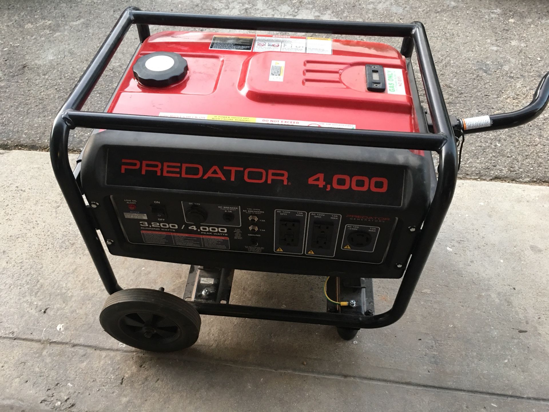 Predator 4000 peak 3200 watt generator