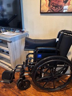 Wheelchair nueva