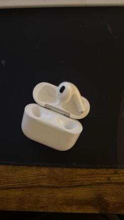AirPods 4 (Right Bud Only) With Case