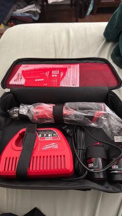 Milwaukee M12 Fuel 3/8 High Speed Ratchet Kit