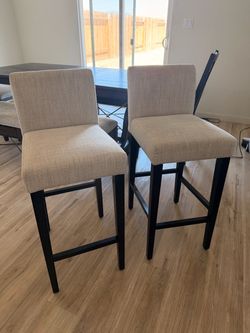 Bar chairs / island chairs