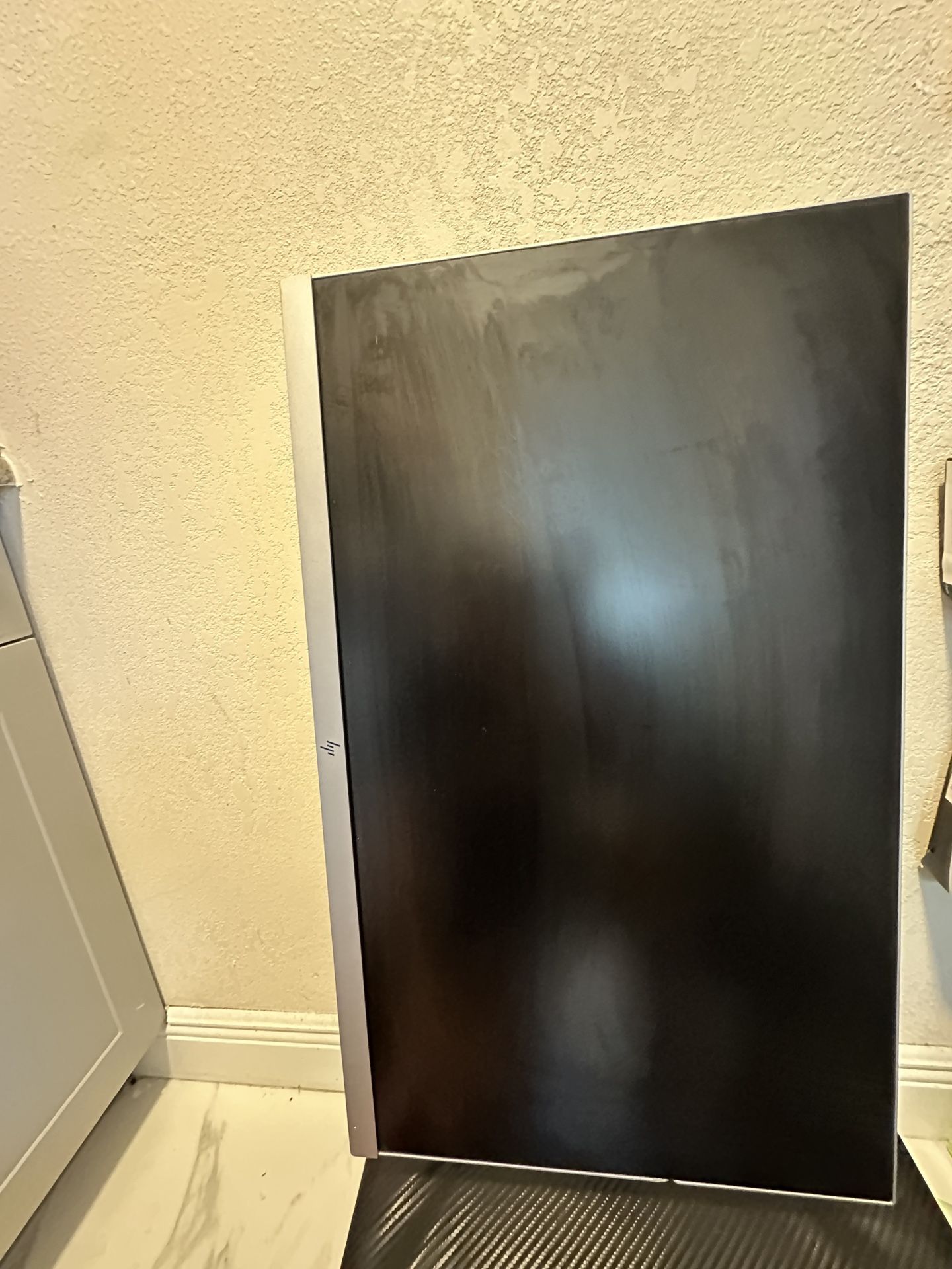 HP EliteDisplay E243 23.8-Inch Screen LED-Lit Monitor: Great Condition