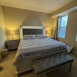 King Bed Room Set!! King Size Frame, 2 Nightstands, 1 Drawer Dresser, 1 Storage Bench, 1 Extra Mirror.