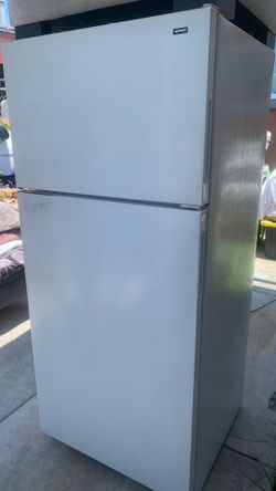 Hotpoint refrigerator top frizer working condition $60