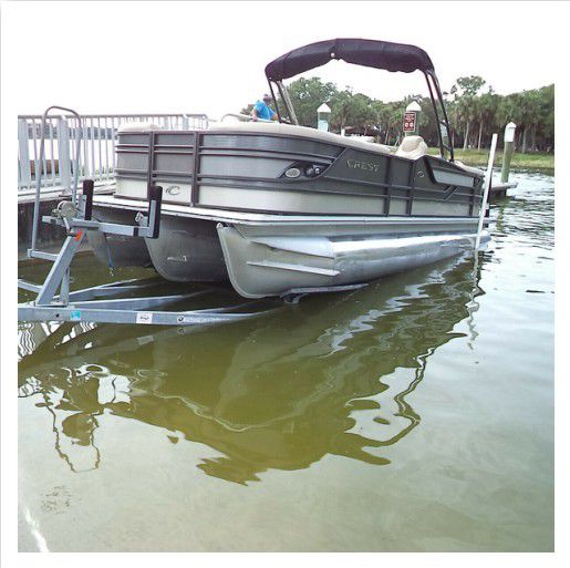 2016 Crest 230 SLC Tritoon Boat
