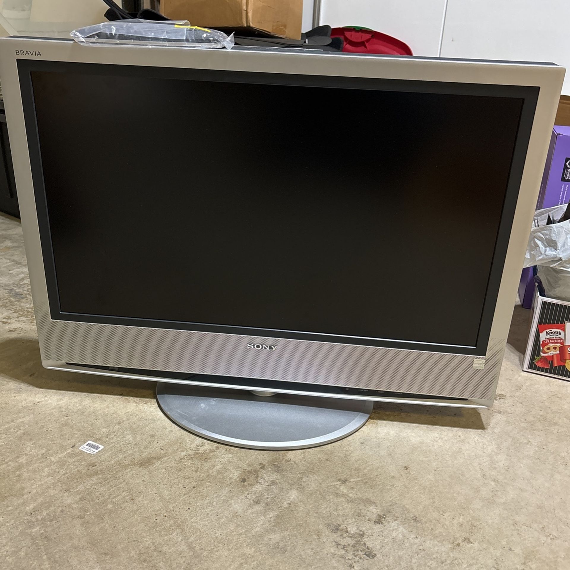 Sony 32 Inch tv 720 P Wets