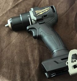 Milwakee M18 1/2” Drill Driver