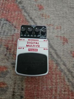 Behringer FX600 Digital Multi-Effects Pedal Reverb Chorus Flanger Pitch