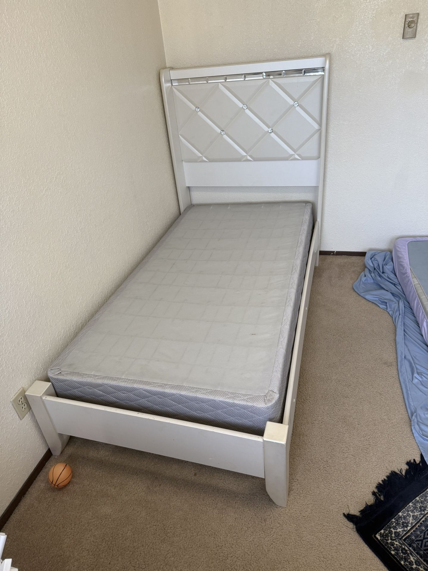 Twin Panel FABD With