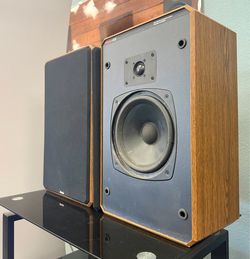 Vintage Boston Acoustics HD8 Bookshelf Speakers - Excellent Condition