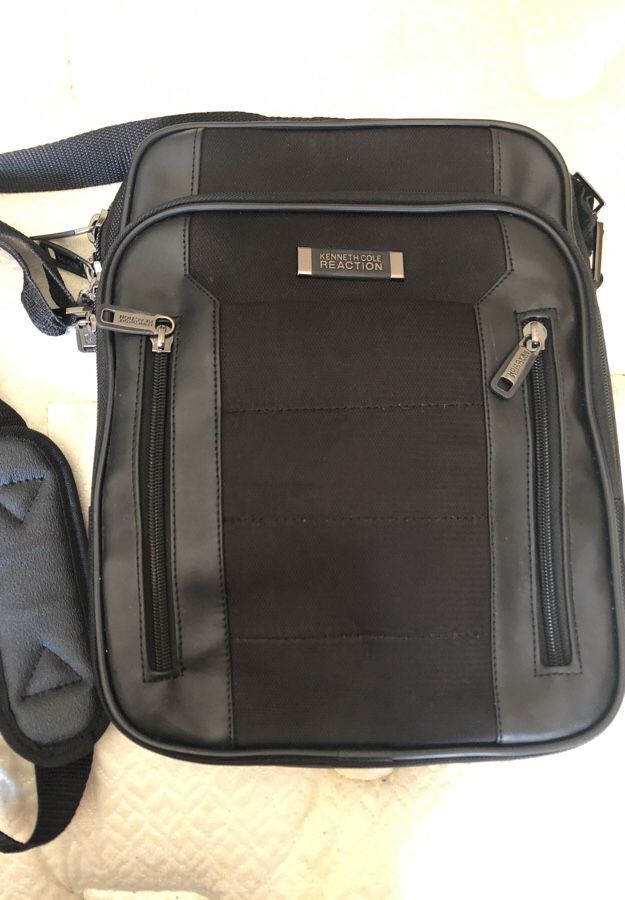 Kenneth Cole mini laptop/tablet bag