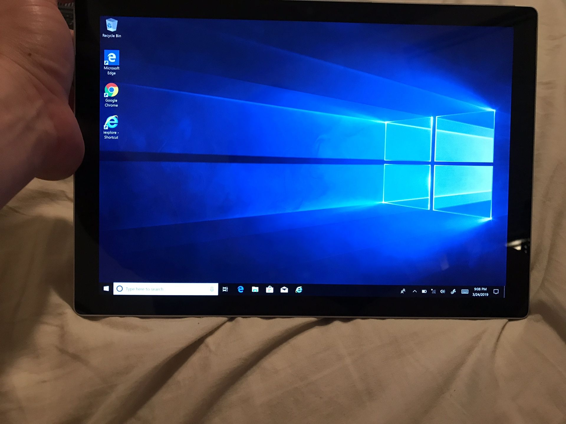 Microsoft surface pro 256GB 8GB RAM (refurbished)