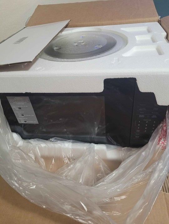 💥NEW Magic Chef 1.1 cu. ft. Countertop Microwave Oven, in Black with Gray Cavity/ microondas 💥Magic Chef 1.1 cu. ft. Countertop Microwave Oven