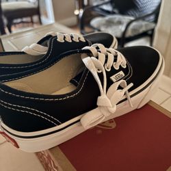 Black & white Vans