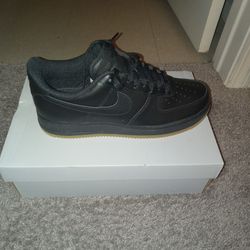 New In Box Black Men Size 10 Air Force Ones  4o2 383 391o 
