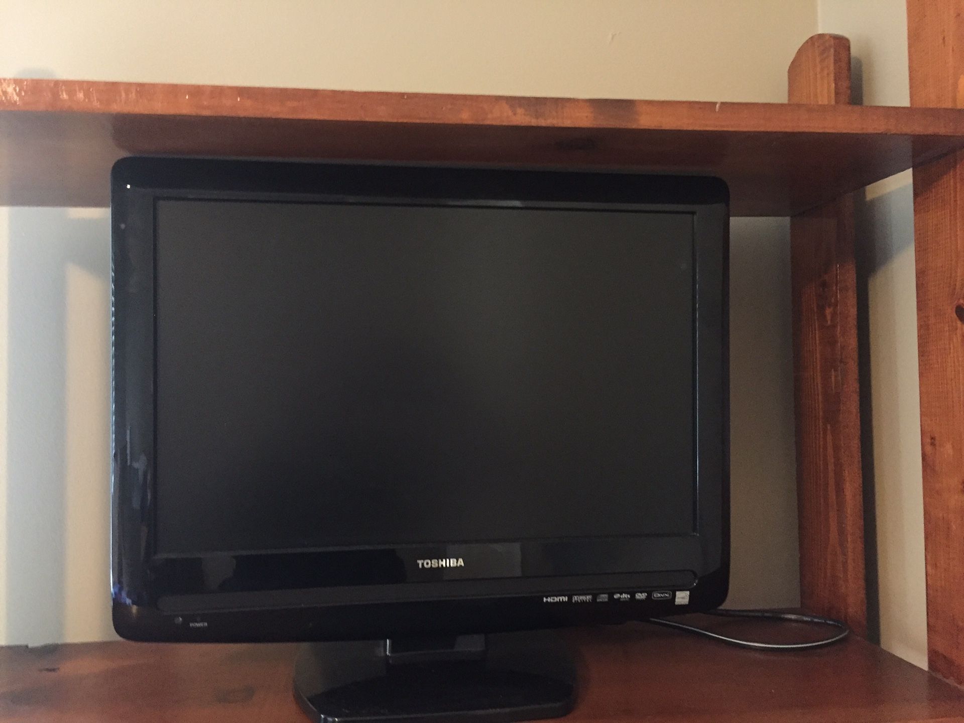 TV with DVD player 19”