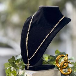 18k Gold Figaro Chain W/Pendant