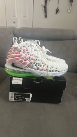 Nike LeBron 17