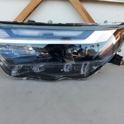 2022 - 2025 TOYOTA RAV4 RAV-4 LEFT HEADLIGHT DRIVER SIDE LED GENUINE USED OEM.  Xx1