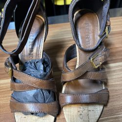 Burberry Shoes  👠 