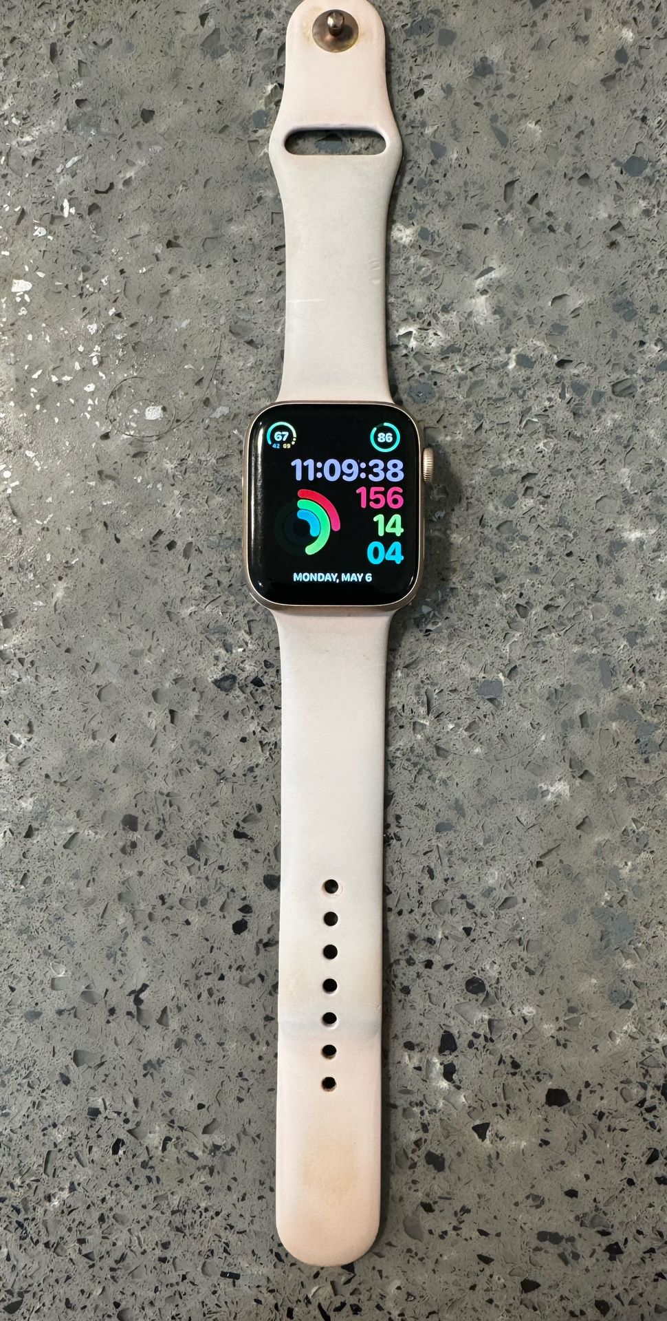 Apple Watch 6 (GPS 44mm)- Aluminum 