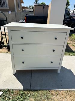 White ikea Hemnes dresser